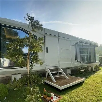 Futuristic Eco-Modular Retreat
